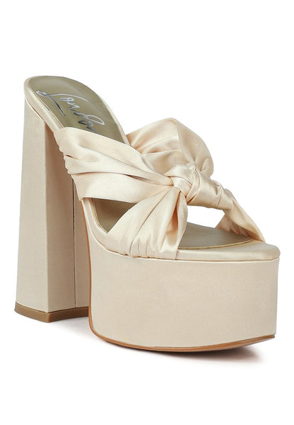 STROBING KNOTTED CHUNKY PLATFORM HEELS